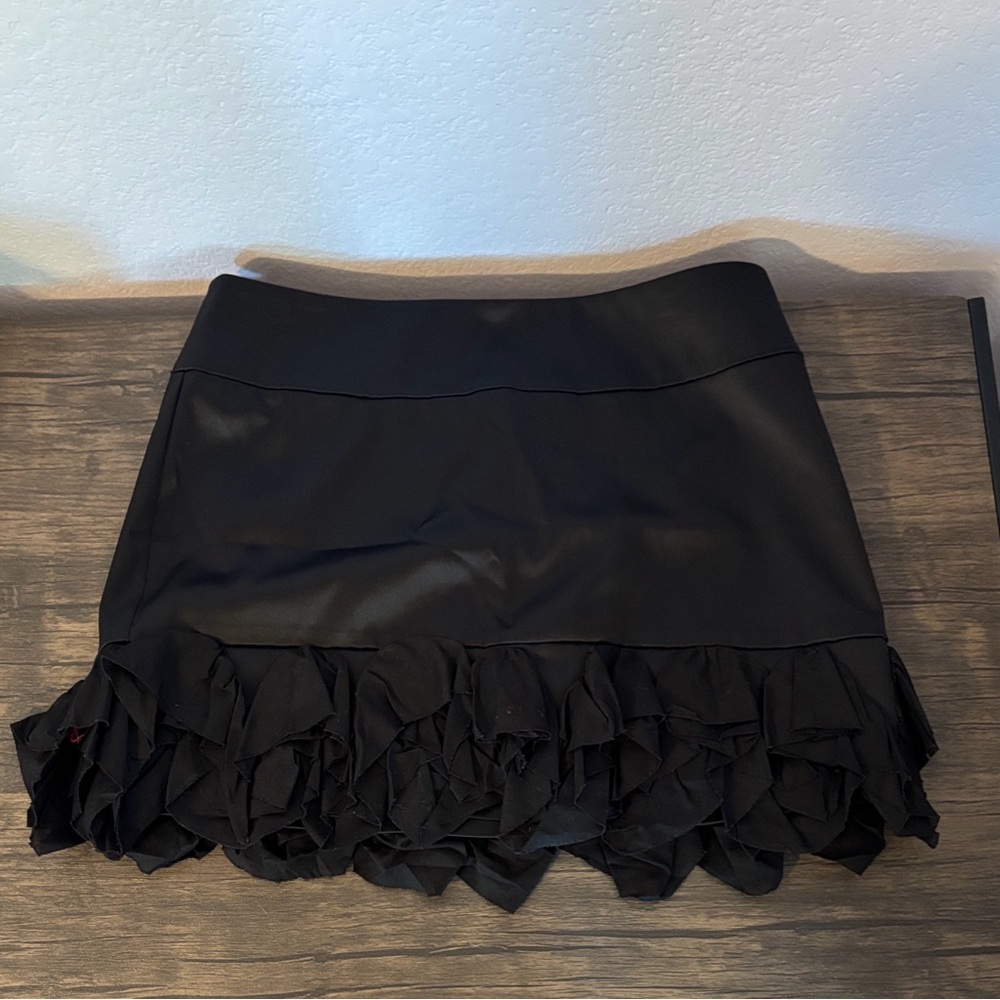 black skirt size 10